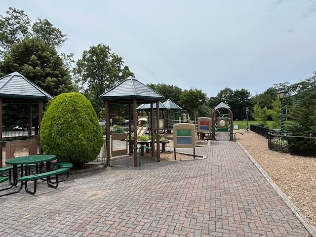 257 Cedarhurst Ave Unit A 8, Cedarhurst, NY 11516 - view of home's community