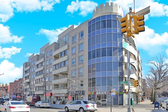 13203 Sanford Ave Unit 6I, Flushing, NY 11355 - view of apartment building / complex