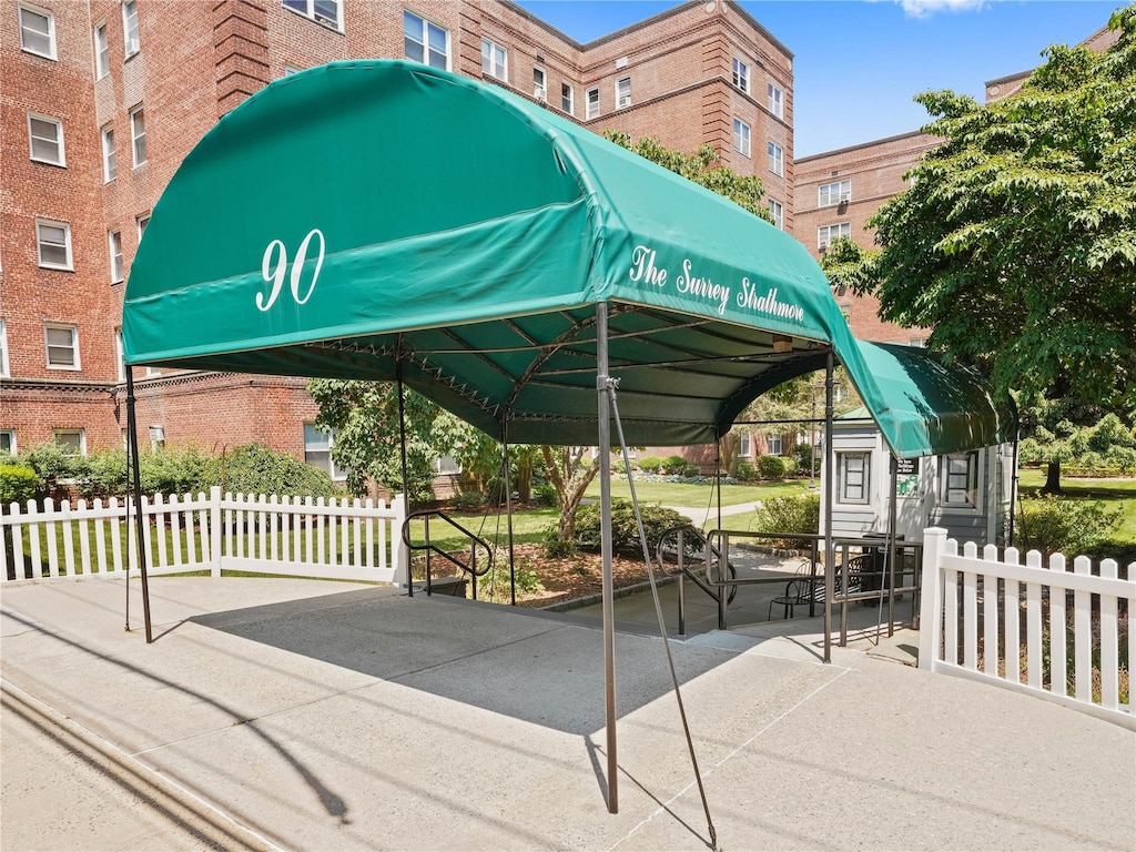 90 Bryant Ave Unit 3Da, White Plains, NY 10605 - view of property's community
