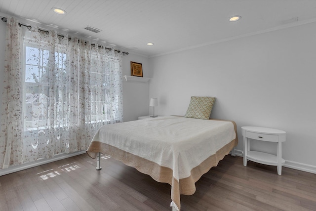 18 Tall Tree Cir, Jamesport, NY 11901 - bedroom featuring wood finished floors and recessed lighting