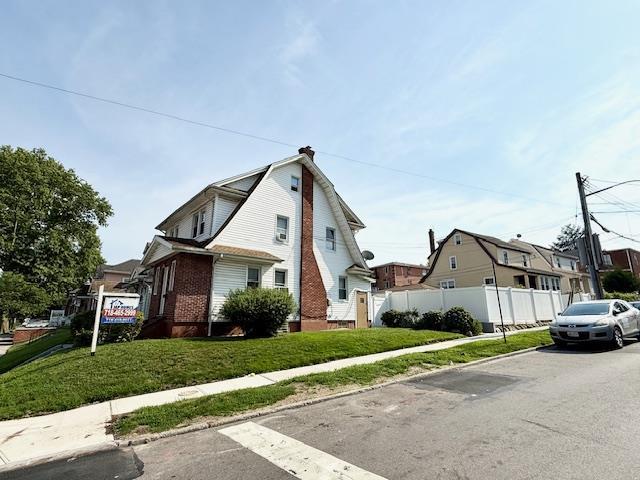8456 164th St, Jamaica Estates, NY 11432 - photo 5