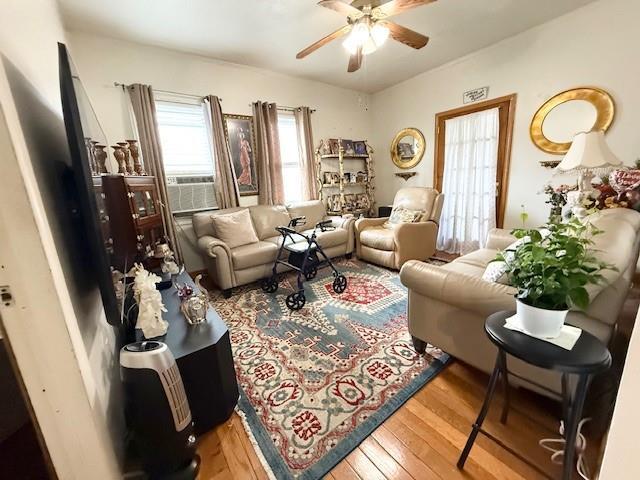 8456 164th St, Jamaica Estates, NY 11432 - photo 25