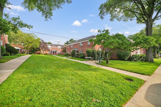 520 Tuckahoe Rd Unit 3B, Yonkers, NY 10710 - view of community featuring a residential view and a lawn