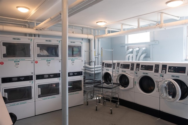 95 N Broadway Unit D2-5, White Plains, NY 10603 - community laundry with stacked washer / drying machine and independent washer and dryer