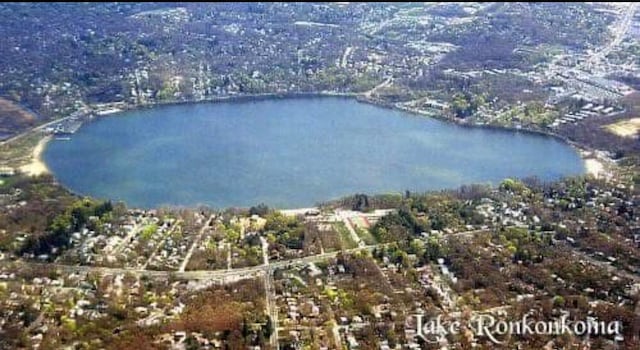 19 Old Portion Rd, Lake Ronkonkoma, NY 11779 - drone / aerial view of a large body of water