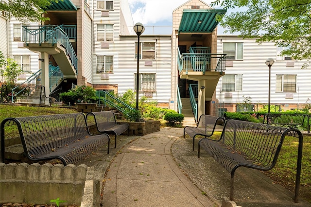 800 Brook Ave Unit 13B, Bronx, NY 10451 - view of home's community with stairs