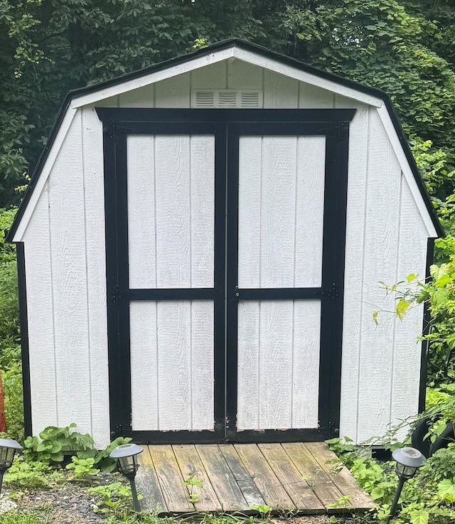 4 St Michaels Ln, Walden, NY 12586 - view of shed