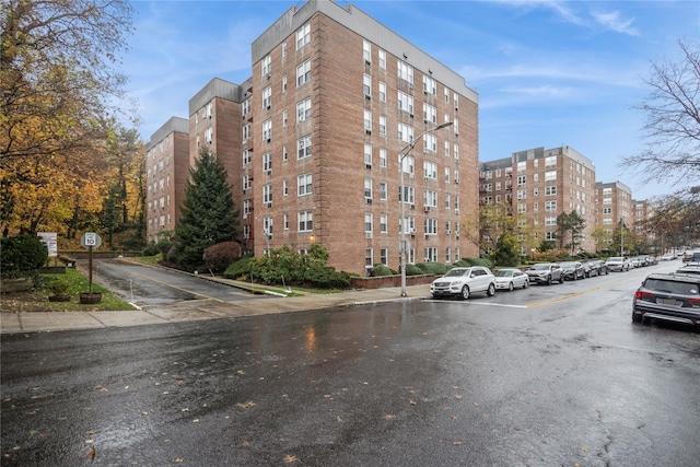4 Sadore Ln Unit 3E, Yonkers, NY 10710 - view of apartment building / complex