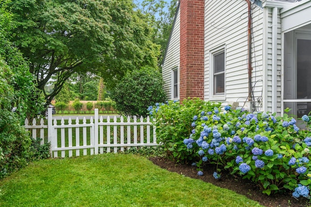 42 Valley Ave, Locust Valley, NY 11560 - view of yard