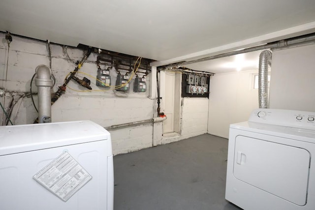 10416 Rosita Rd, Ozone Park, NY 11417 - view of washroom