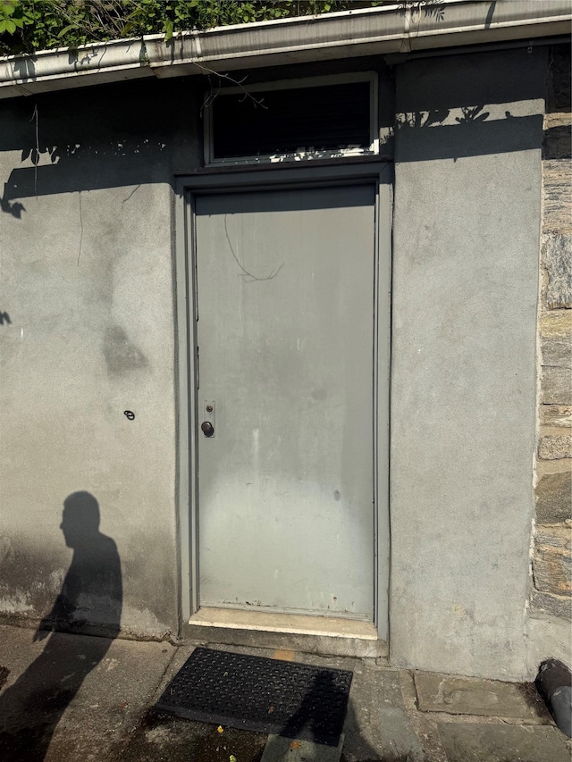 41 Chestnut St, Tuckahoe, NY 10707 - property entrance featuring stucco siding
