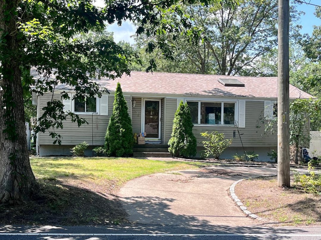 172 Horseblock Rd, Centereach, NY 11720 - photo 1