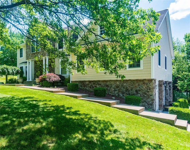 10 Von Trapp Ct, Washingtonville, NY 10992 - view of front of home featuring a front yard and stone siding