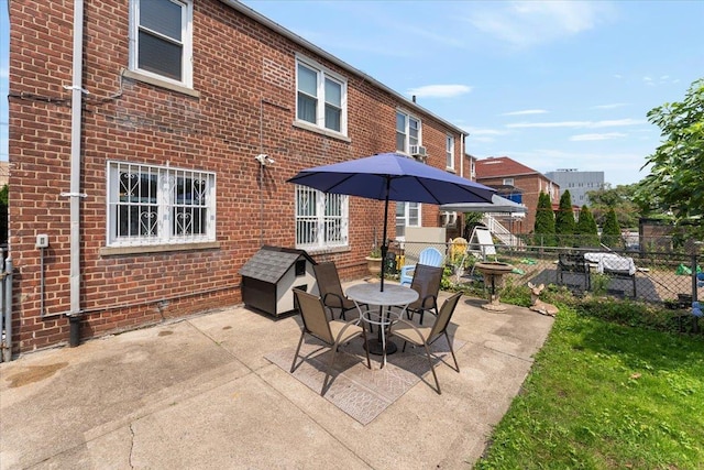1528 Rhinelander Ave, Bronx, NY 10461 - view of patio featuring outdoor dining space
