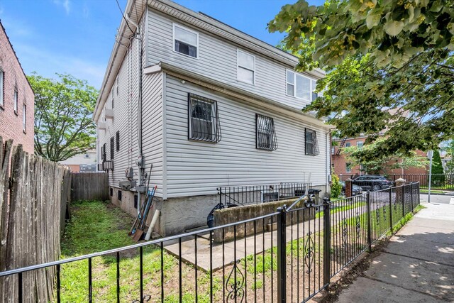 10753 Spa Pl, Jamaica, NY 11435 - photo 2