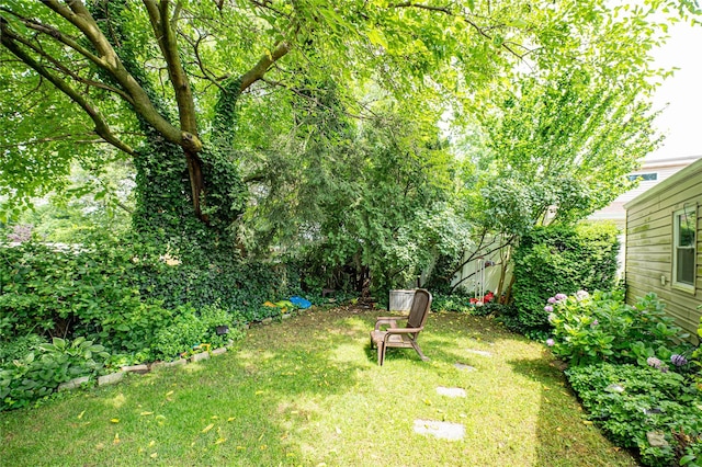 227 Elm St, West Hempstead, NY 11552 - view of green lawn