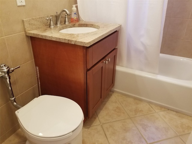 102-25 67th Rd Unit 5D, Forest Hills, NY 11375 - full bath featuring shower / bath combo, vanity, tile patterned flooring, and tile walls