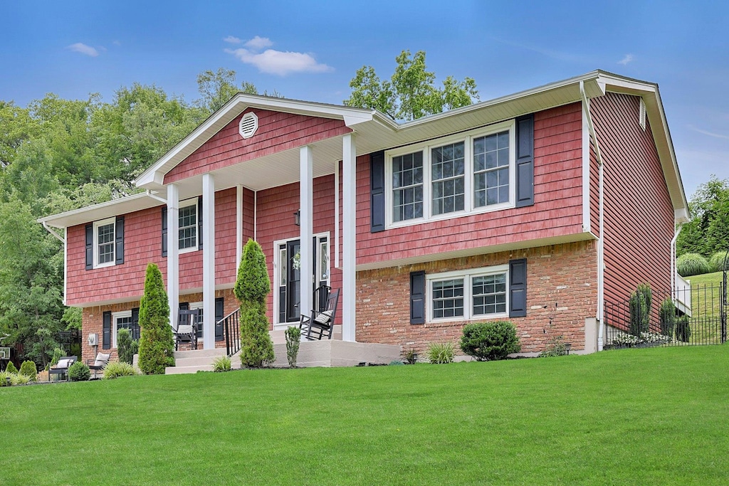 12 Parliament Dr, New City, NY 10956 - photo 1