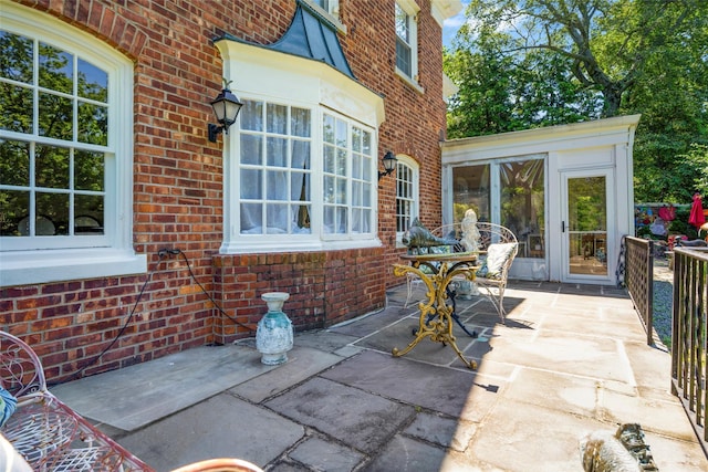 400 Beechmont Dr, New Rochelle, NY 10804 - view of patio / terrace