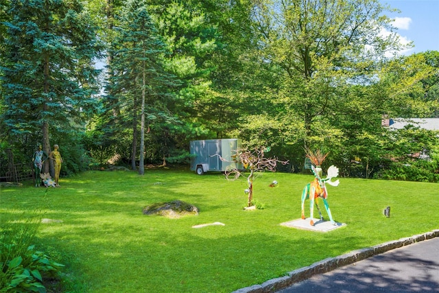 400 Beechmont Dr, New Rochelle, NY 10804 - view of grassy yard