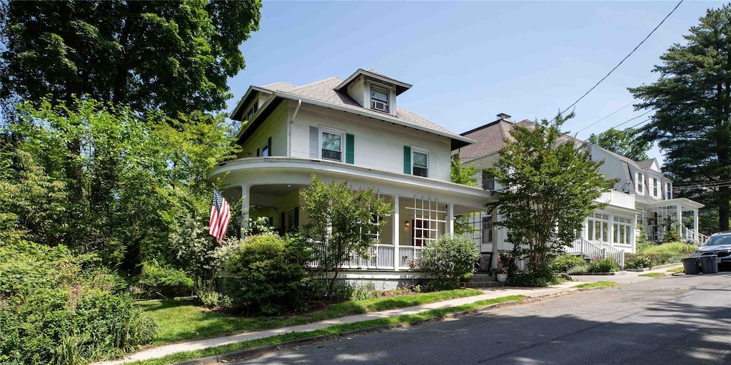 15 Fraser Pl, Hastings-On-Hudson, NY 10706 - american foursquare style home with a porch