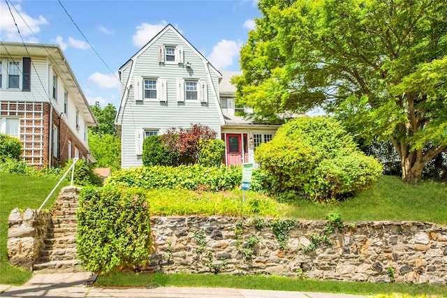 431 E Sidney Ave, Mount Vernon, NY 10553 - colonial inspired home with stairs
