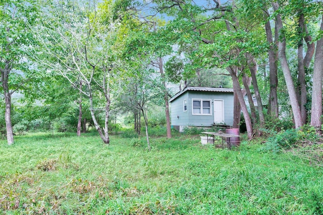 965 Breakwater Rd, Mattituck, NY 11952 - view of yard