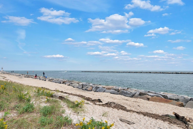 965 Breakwater Rd, Mattituck, NY 11952 - water view