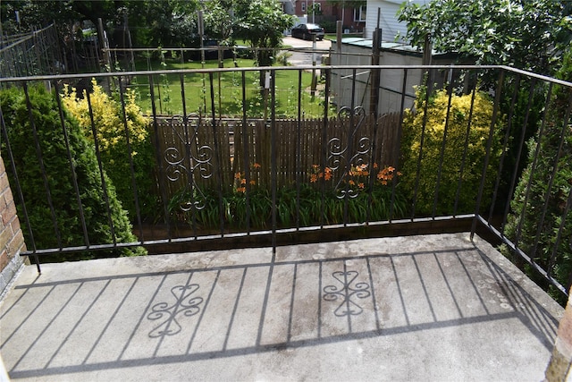 596 Broadway Unit 10B, Lynbrook, NY 11563 - view of gate