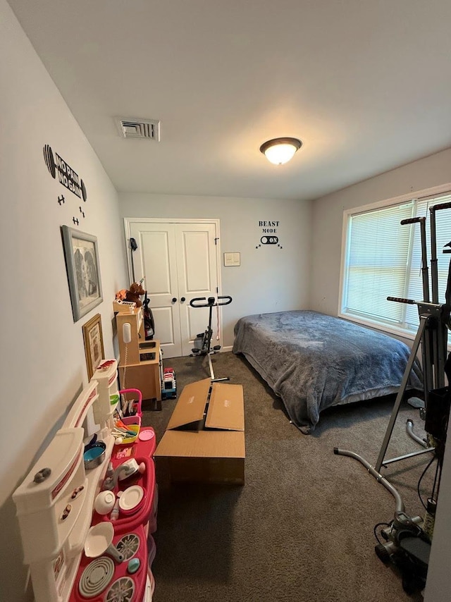 153 Ridgewood Ave, Middletown, NY 10940 - bedroom featuring carpet floors