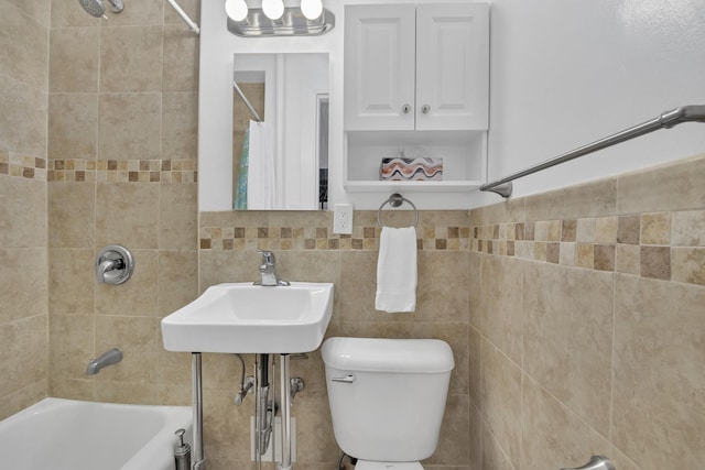 293 Riverside Dr Unit 4B, New York Manhattan, NY 10025 - full bathroom with shower / tub combo and toilet