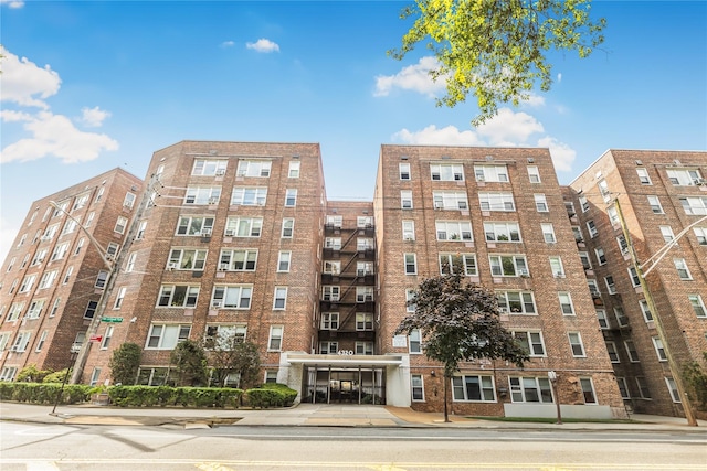 4320 Van Cortlandt Park E Unit 1E, Bronx, NY 10470 - photo 1