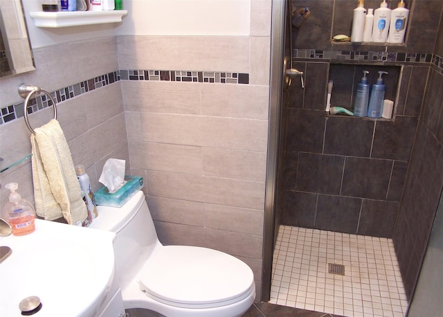 23 Birchwood Rd Unit 23, Coram, NY 11727 - full bathroom featuring a shower stall and tile walls