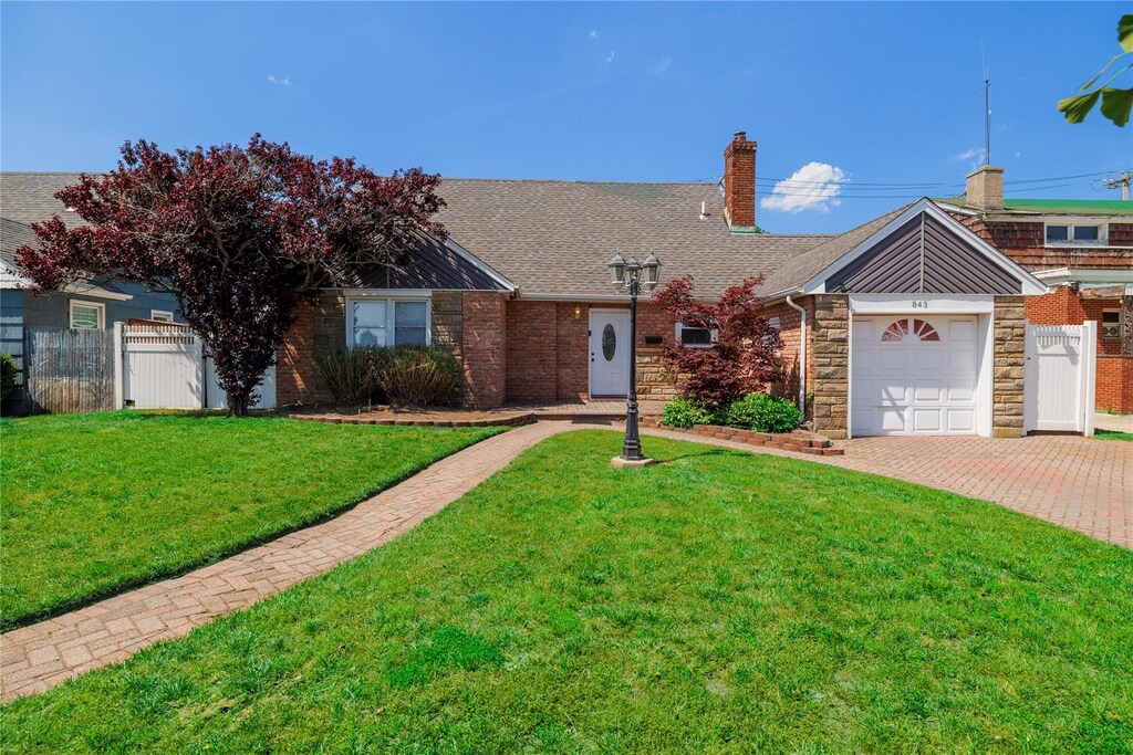 843 E Park Ave, Long Beach, NY 11561 - photo 1