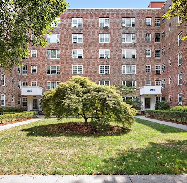 230 Pelham Rd Unit 3O, New Rochelle, NY 10805 - view of apartment building / complex
