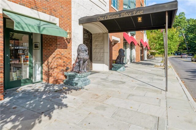 1 Christie Pl Unit 205E, Scarsdale, NY 10583 - view of patio / terrace