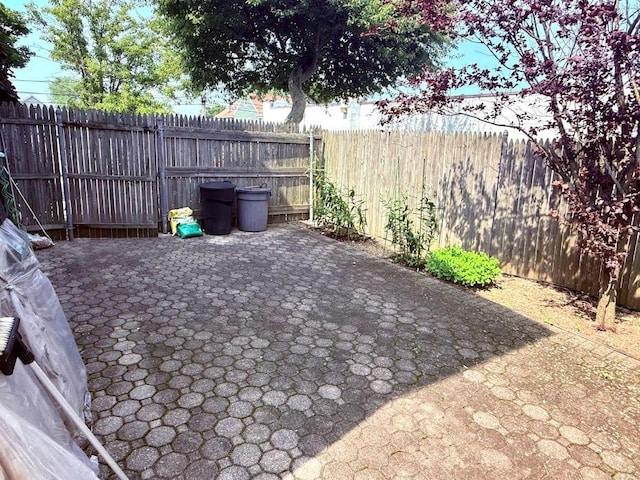 77 Hampton Pl, Freeport, NY 11520 - view of patio