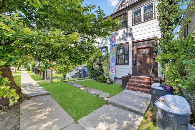 439 S 7th Ave, Mount Vernon, NY 10550 - view of front of home with entry steps