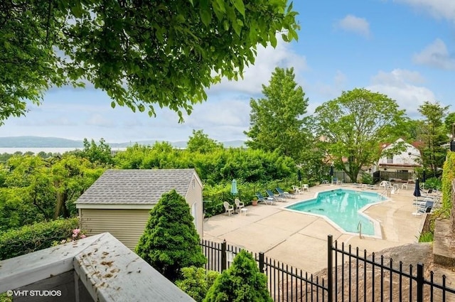 29D Windle Park Unit D, Tarrytown, NY 10591 - community pool with a patio area