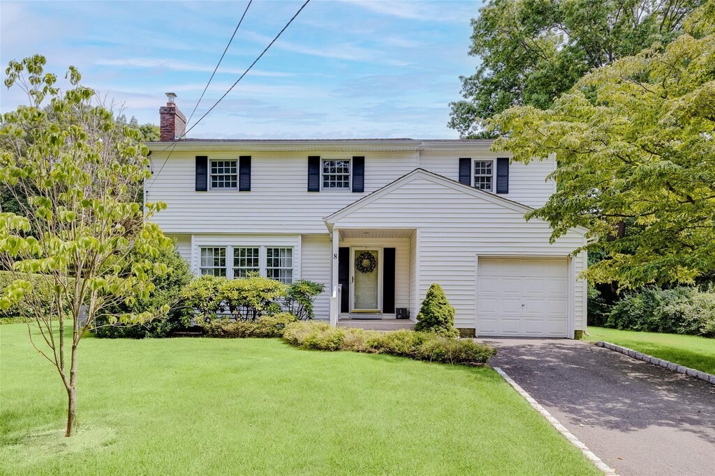 8 Bowdon Rd, Greenlawn, NY 11740 - photo 1