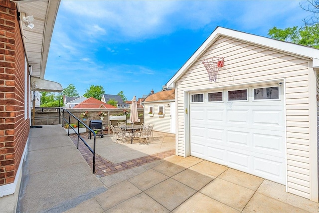 8421 169th St, Jamaica Hills, NY 11432 - photo 3