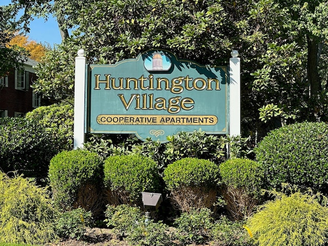 53 Nathan Hale Dr Unit 7A, Huntington, NY 11743 - view of community / neighborhood sign