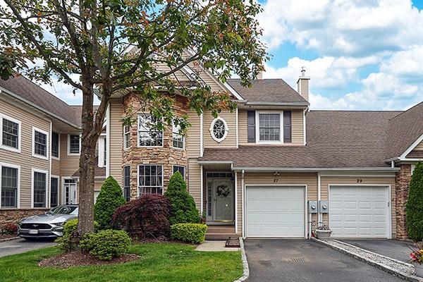 27 Eagle Cir, Bohemia, NY 11716 - photo 3