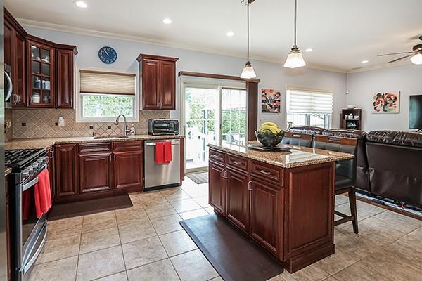 27 Eagle Cir, Bohemia, NY 11716 - photo 14