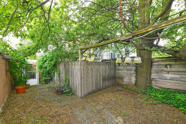 1244 Jefferson Ave, Brooklyn, NY 11221 - view of yard