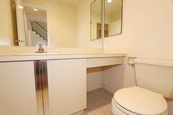 41 Carriage Ct, Jericho, NY 11753 - half bath featuring toilet and vanity