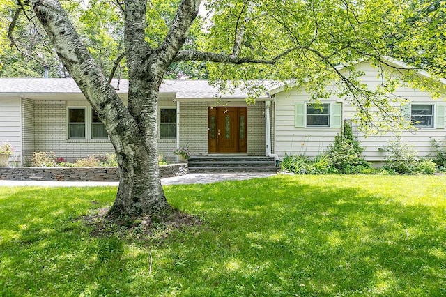 4 Mary Ann Ave, Saugerties, NY 12477 - ranch-style house with brick siding and a front yard