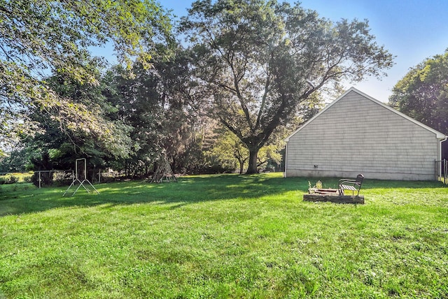 28 Moseman Ave, Katonah, NY 10536 - view of yard