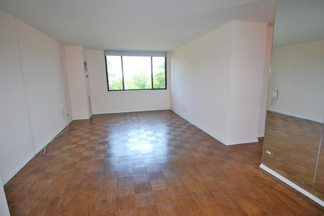 27110 Grand Central Pkwy Unit 3C, Floral Park, NY 11005 - photo 2
