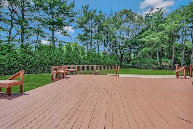 160 Coachman Pl E, Syosset, NY 11791 - wooden terrace with a lawn